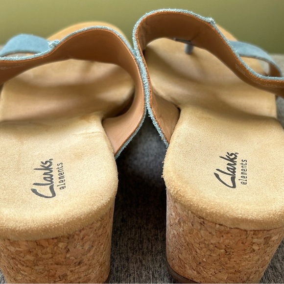 Clarks Elements Soft Suede Soft Cork Heel Cushion Thong Blue Sandal Sz 10 - Picture 13 of 13